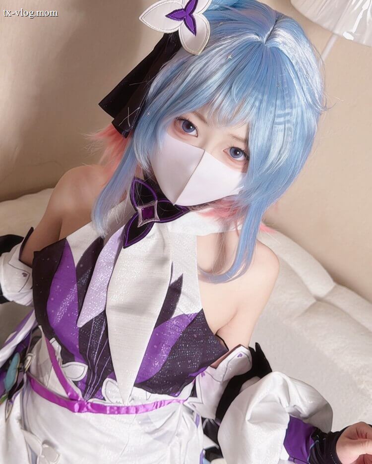 艺人小欣奈